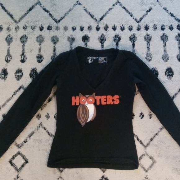 Hooters v-neck longsleeve top size S!!! #07 - Picture 1 of 1